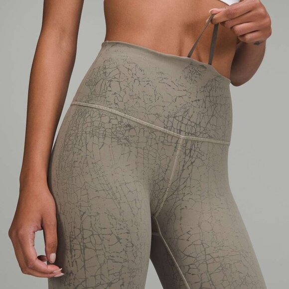 Lululemon Wunder Train High-Rise Tight 25" in Thread Dye Rover Black Size 12 - Picture 4 of 8